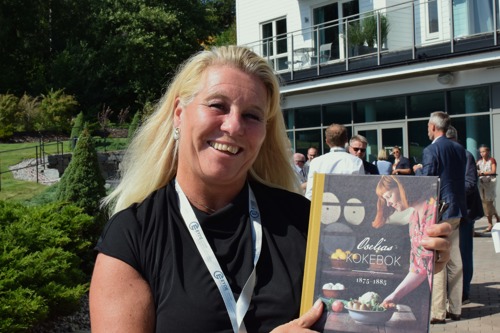 Irene Siljan Vestby, Industrial Green Tech med kokeboka til Sam Eydes kone  