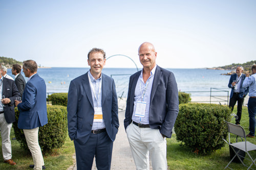 Stephen Sayfritz i Eyde-klyngen og Terje Andersen i Morrow under PROSIN-konferansen hvor batterier var et hett tema. Foto: Mona Hauglid