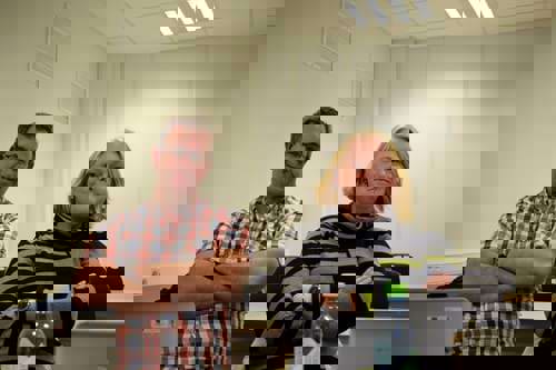 Utviklingsleder Per Høyum og faglærer Marianne Furuholt ved Fagskolen i Agder