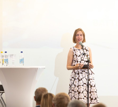 Næringsminister Iselin Nybø skrøt av alt arbeidet som er lagt ned for Batterifabrikken. Foto: Gerrick Robinson
