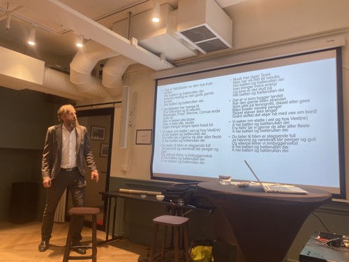 Kjetil Tvedt i Norsk Industri med en egenprodusert låt om batterier