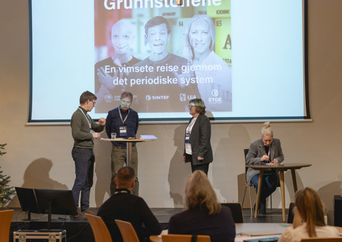 Ådne Tveit i Refacture blir intervjuet av Gunstein Skomedal i podcasten "Grunnstoffene - en vimsete reise i det periodiske systemet". Tema er kritiske råmaterialer, og Aud Nina Wærnes fra Sintef deltar også.  